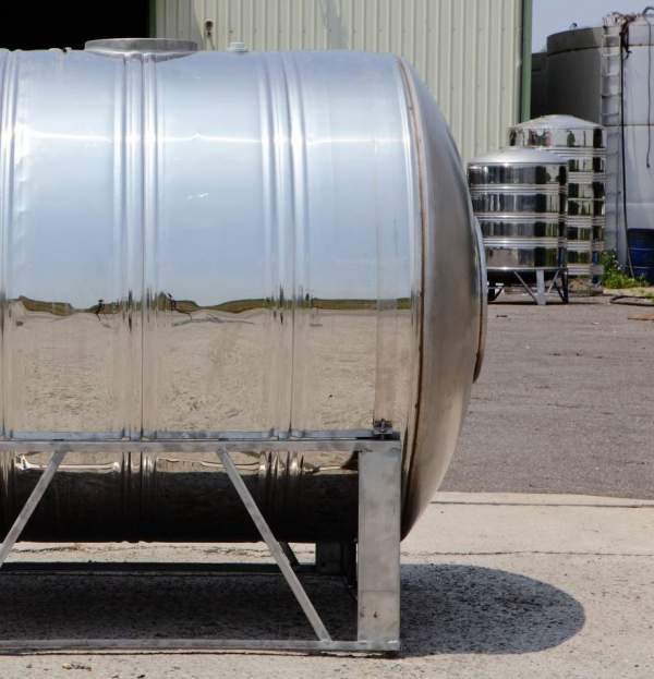 Jakie formalności przy posadowieniu zbiornika do magazynowania oleju napędowego?